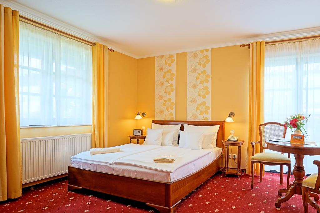 Hotel Godewind Тіссов Екстер'єр фото